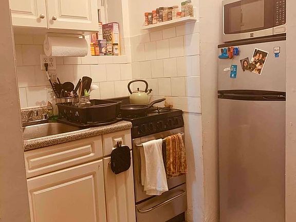 2nd image of 324 E 82nd St APT 2