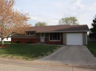 112 W 7th St, Ellinwood, KS 67526
