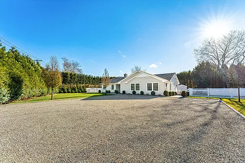 275 Mill Rd Photo 1