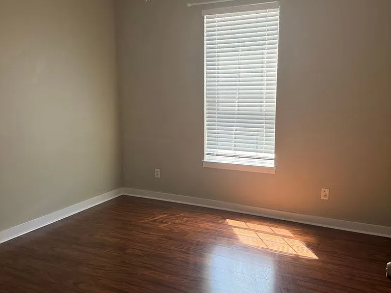 3704 Tiki Dr — Photo 10