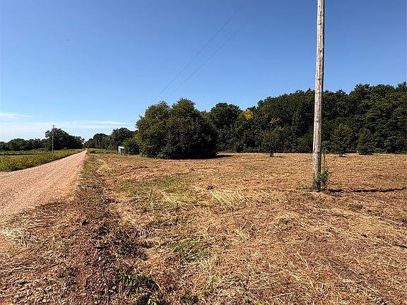 4th image of 435 Sam Hill Ln