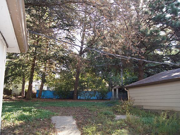 4th image of 420 S 40th St