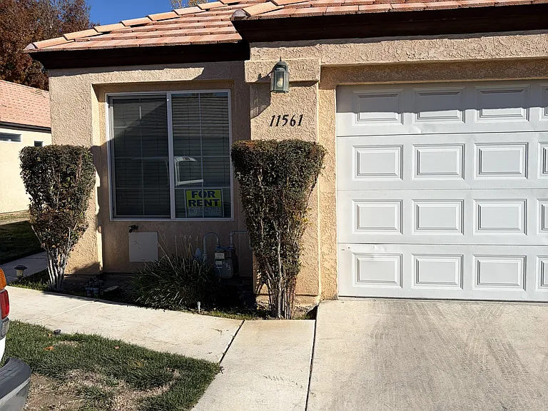 11561 Park Ln — Photo 14