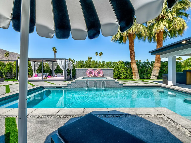 850 E Sierra Way — Photo 36