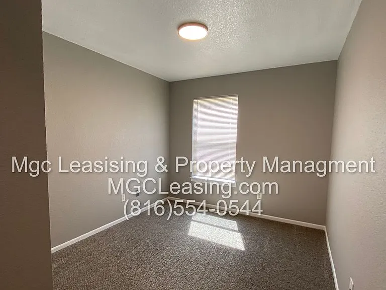 500-504 SW 5th St — Photo 12
