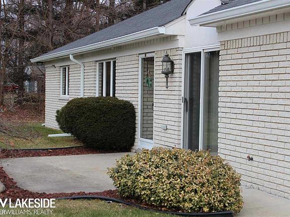 3rd image of 38569 Palm Meadow Dr
