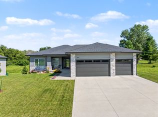 415 NW Woodmoor Dr, Waukee, IA 50263