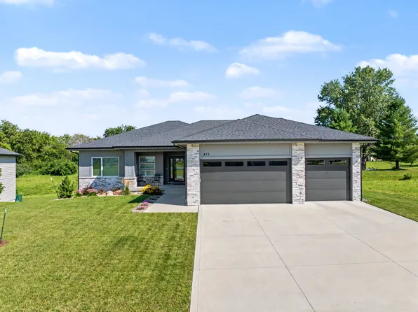 415 NW Woodmoor Dr, Waukee, IA 50263