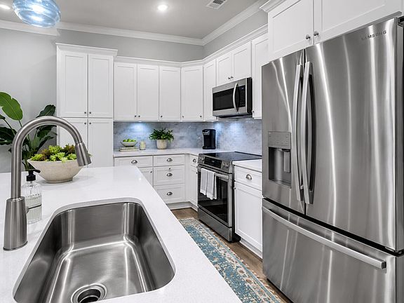 3rd image of 7532 Indigo Palms Way