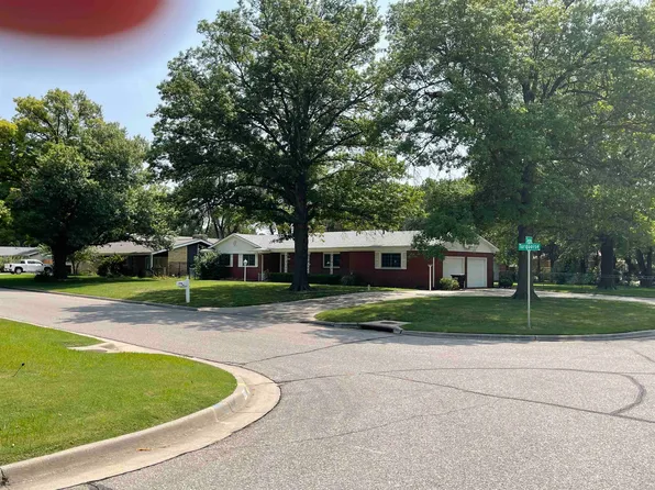 435 S Turquoise St, Wichita, KS 67209