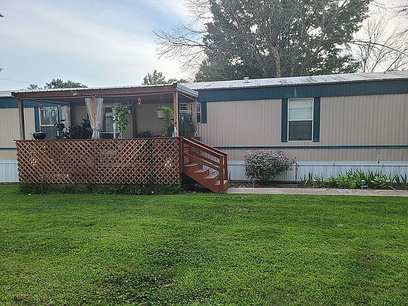 2nd image of 108 Deer Trail St