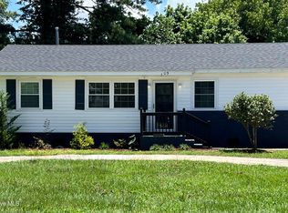 705 Runyon Rd, Washington, NC 27889