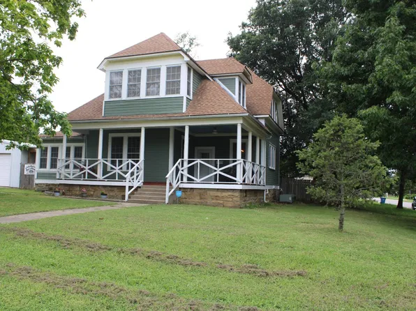 703 S 5th St, McAlester, OK 74501