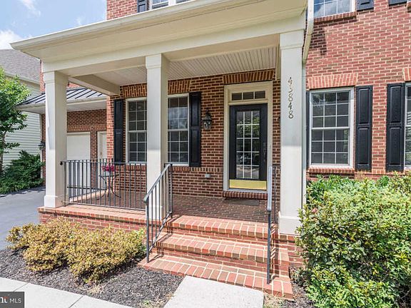 2nd image of 43848 Goshen Farm Ct