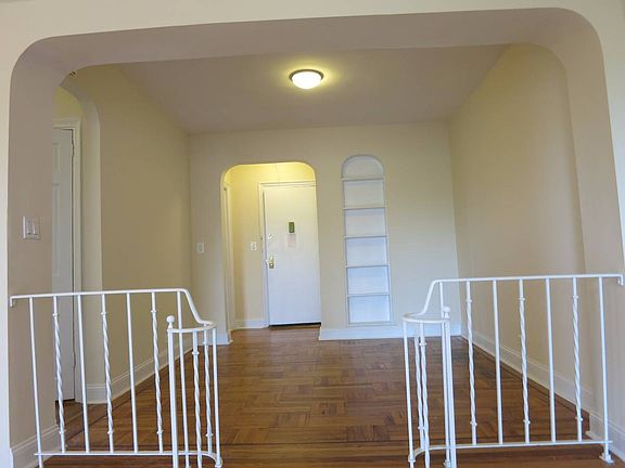 4th image of 480 W 187th St APT 5F