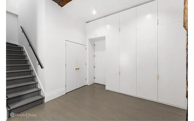 Sold by Douglas Elliman | media 20