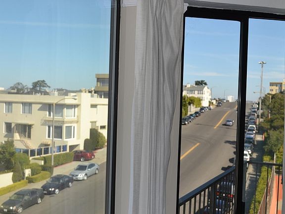 4th image of 335 Euclid Ave APT 301