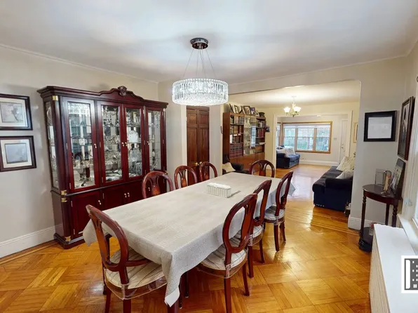 1992 New York Avenue image 5 of 18