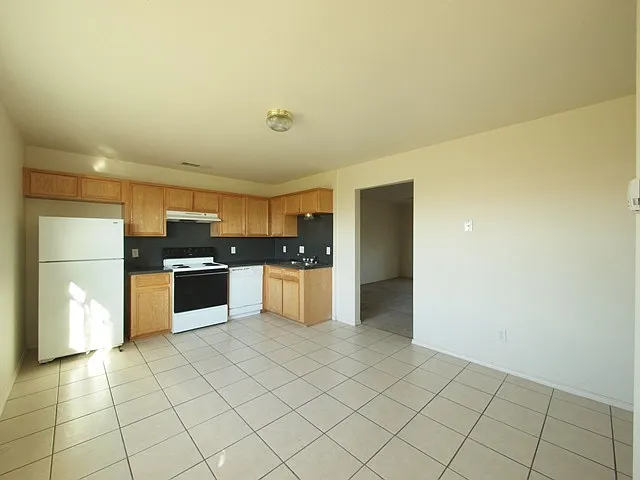 4004 Eula Bea Ct — Photo 6