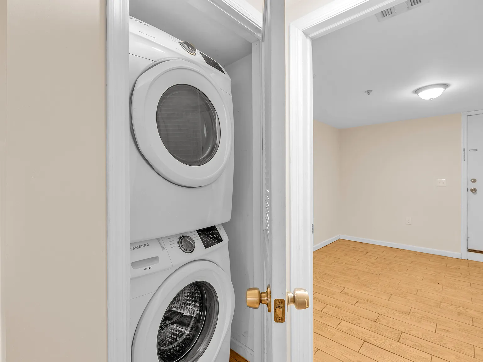 2 bed, $2,100 — Photo 4