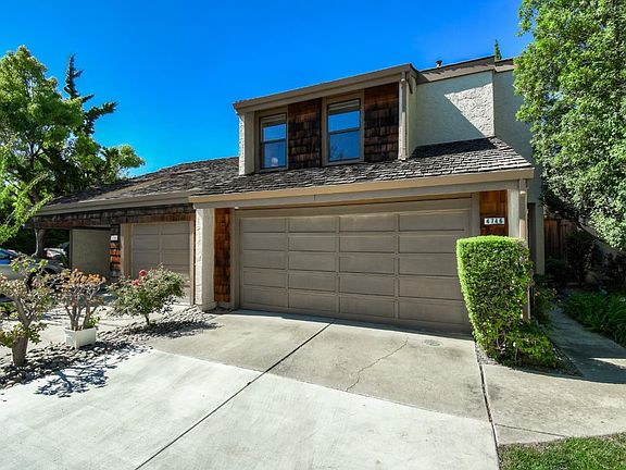 3rd image of 4746 Lago Vista Cir