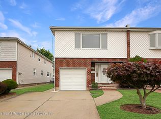 593 Armstrong Ave, Staten Island, NY 10308