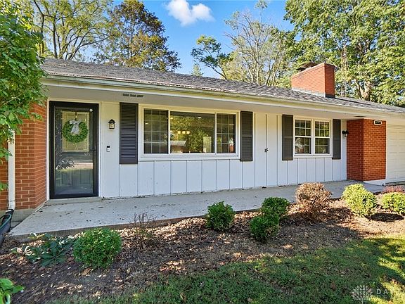 3rd image of 2938 Bruce Ct