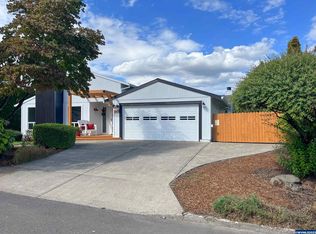 1060 NE 14th Ave, Canby, OR 97013