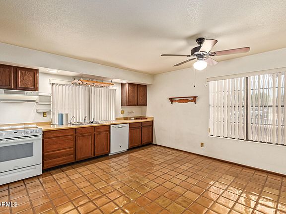 5th image of 2407 W Kiowa Circle