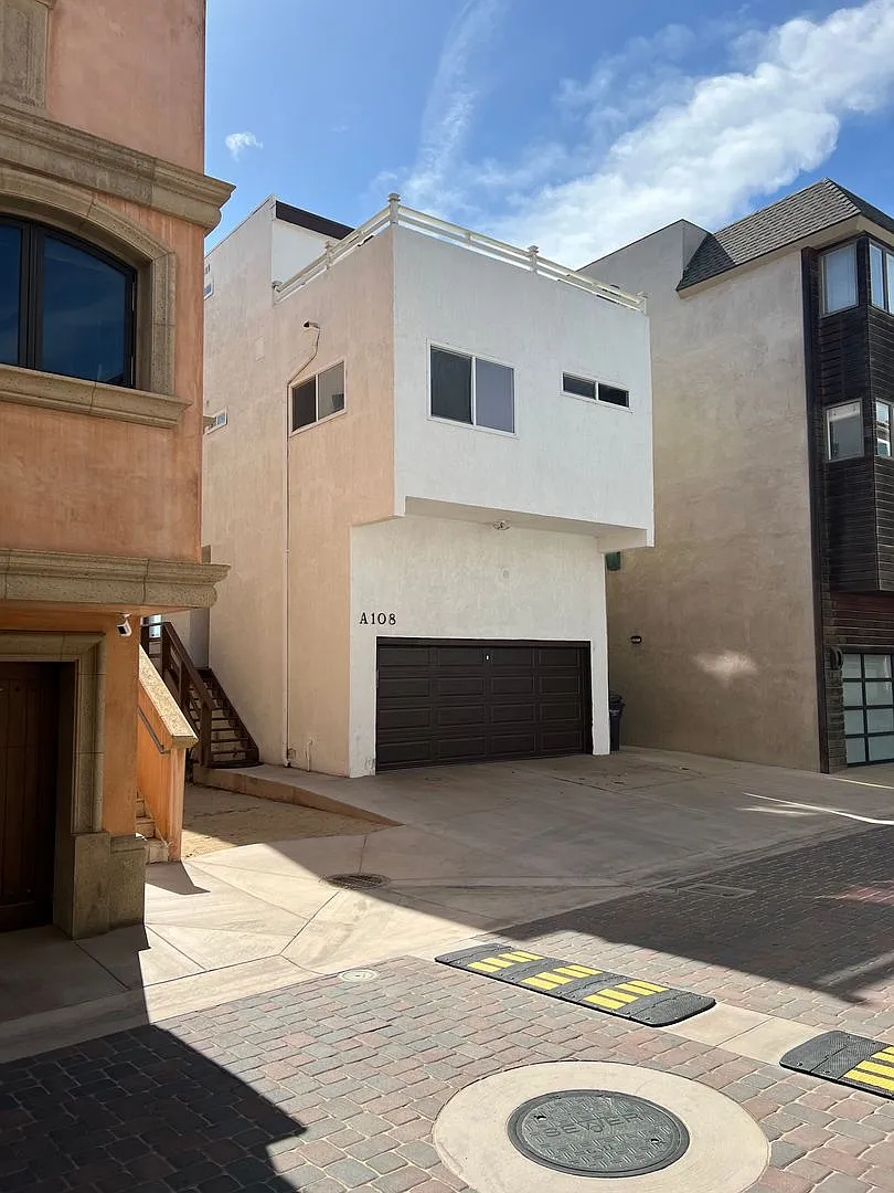 Building Photo - 108A Surfside Ave