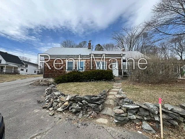2 bed, 1.0 bath, 800 sqft, $1,700 — Photo 1