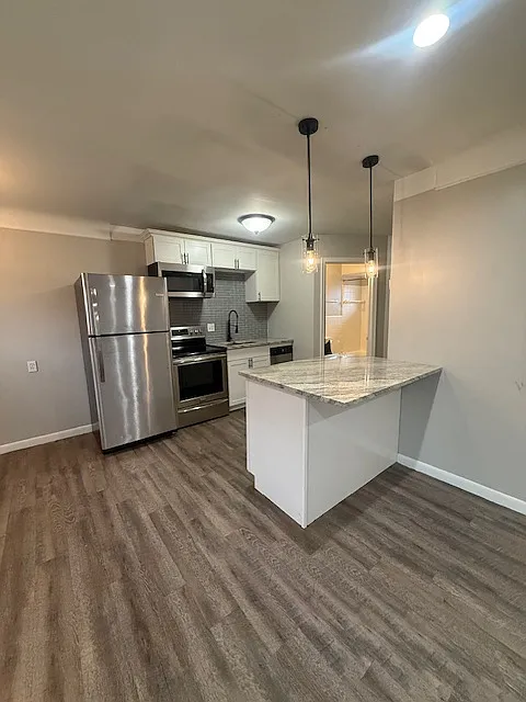 1 bed, 650 sqft, $1,150 — Photo 4