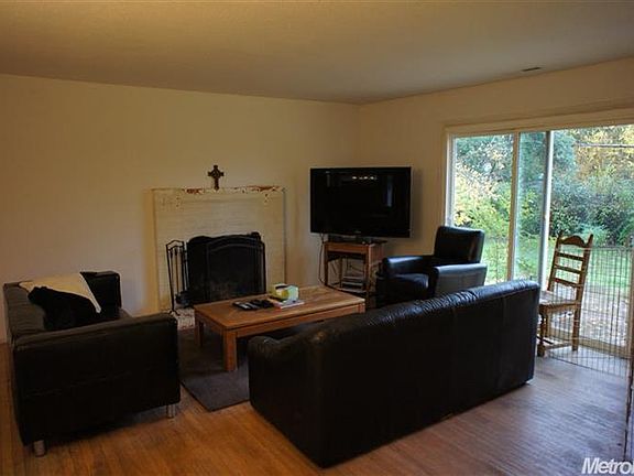 5th image of 8786 Corinne Dr