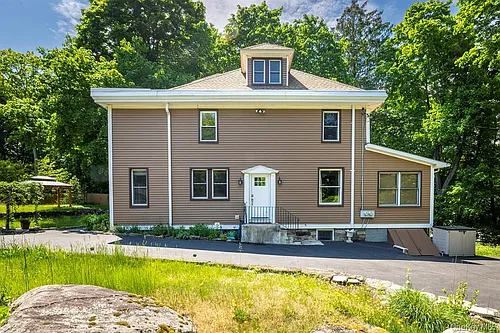 65 Furnace Dock Rd #2F Photo 1