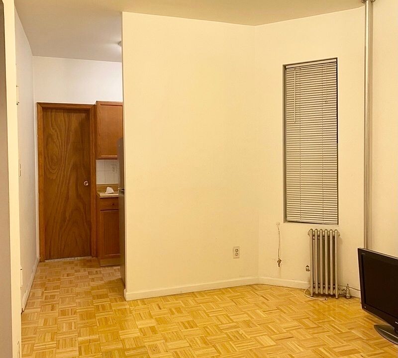 1st image of 423 E 73rd St #C4