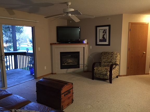 3rd image of 20 Zeller Xing APT 208