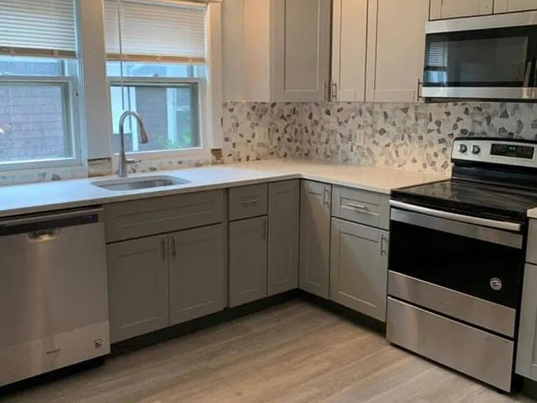 9 Cedar St — Photo 1