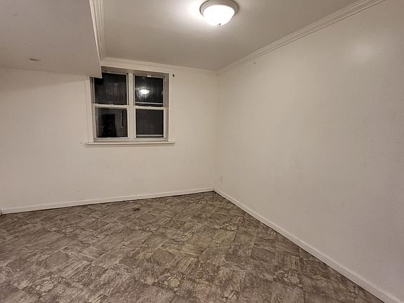 3rd image of 21110 Hollis Ave #1