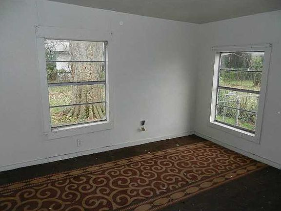 5th image of 3609 Sanders St
