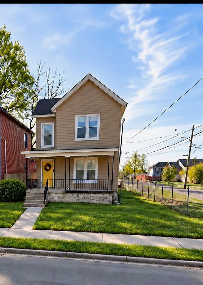 3 bed, 1280 sqft, $1,625 — Photo 1