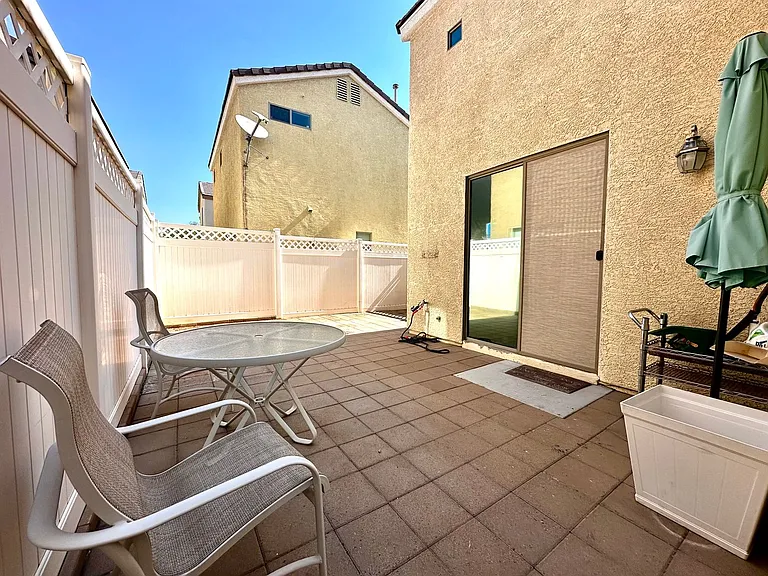 8137 Aurora Mist St — Photo 20