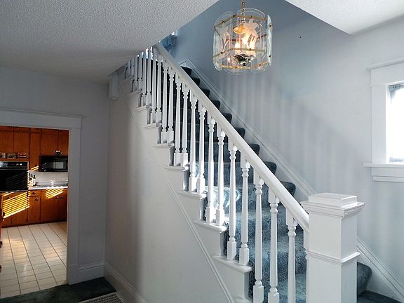 5th image of 814 McKinley Pl S