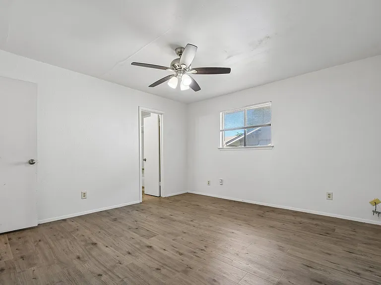 809 Sirocco Dr #A — Photo 19