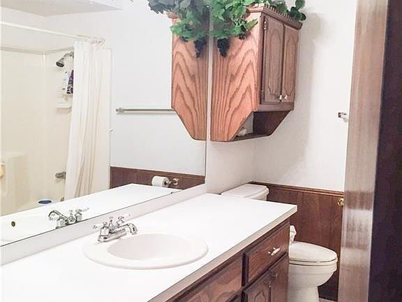 3rd image of 1135 W Westchester Way