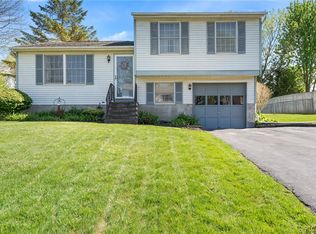 4088 Kidron Ln, Liverpool, NY 13090