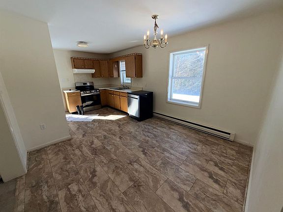 5th image of 98 Ledge Hill Rd