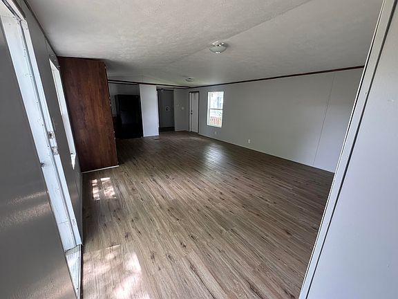 5th image of 5837 Island Dr