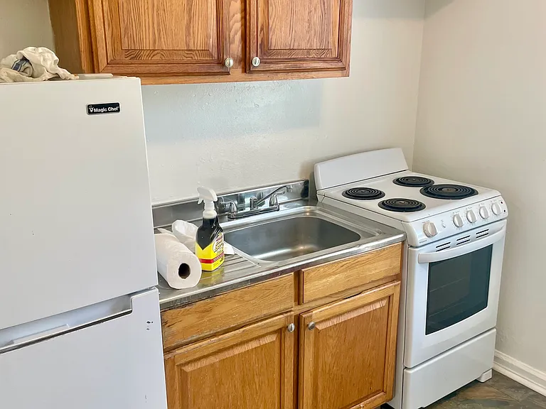 3 Springwood Cir #E — Photo 10