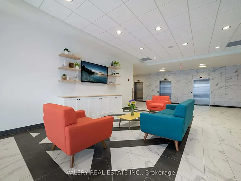 1700 Simcoe St N #101 — Photo 6