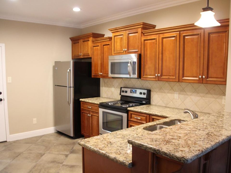 1013 Chambley Way, Pineville, LA 71360 | Zillow